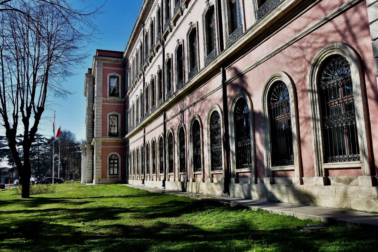 istanbul universitesi find and study 16 - İstanbul Üniversitesi