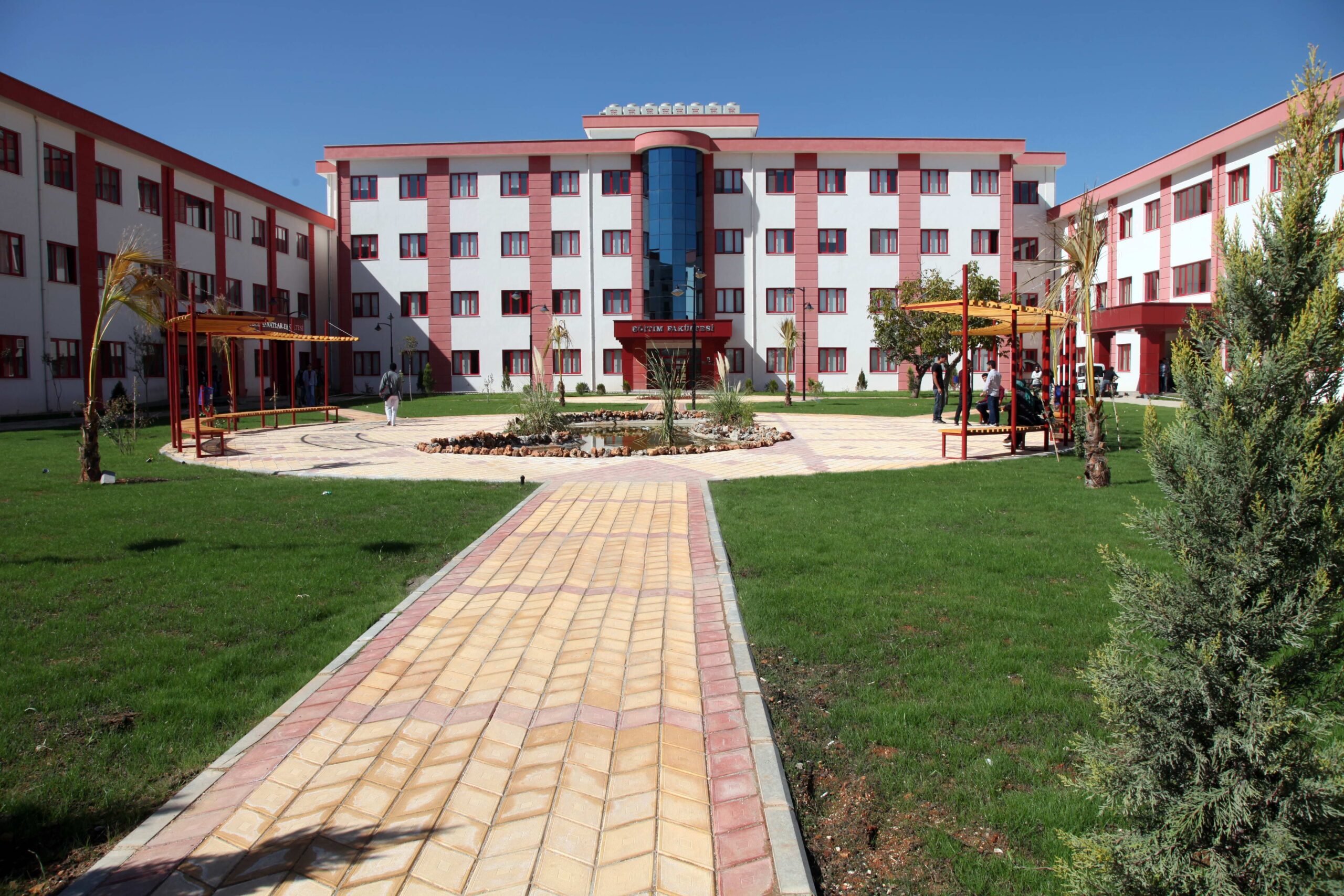 gaziantep universitesi find and study 4 scaled - L'université de Gaziantep