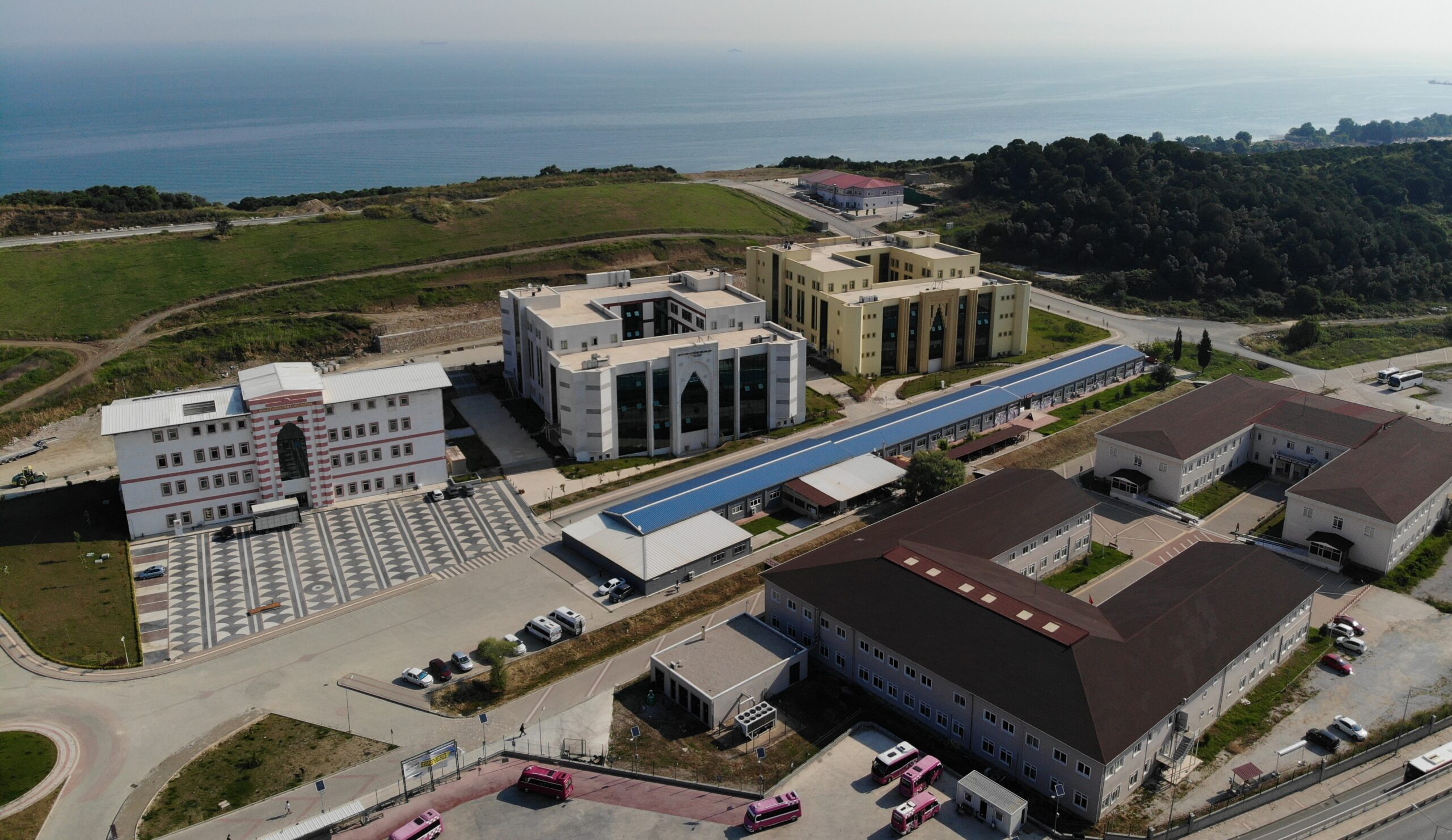 yalova universitesi find and study 1 1 scaled - Университет Ялова