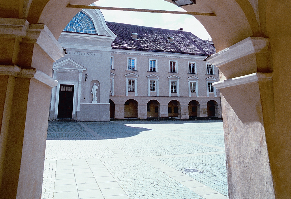 Vilnius University Find and Study 2 - Вильнюсский университет