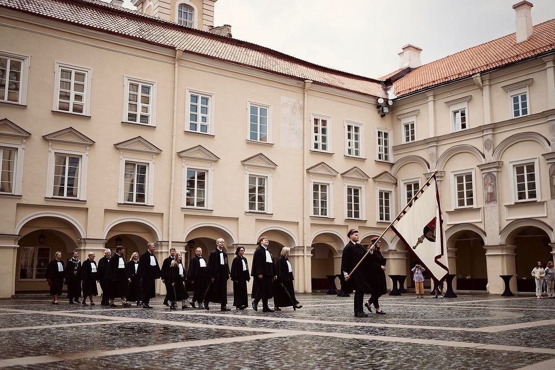Vilnius University Find and Study 6 - Вильнюсский университет
